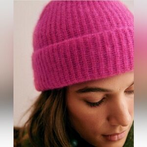 Sezane Paul Beanie Fuchsia NWT